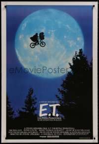 2h102 E.T. THE EXTRA TERRESTRIAL linen 1sh 1982 Spielberg classic, iconic bike over moon image!